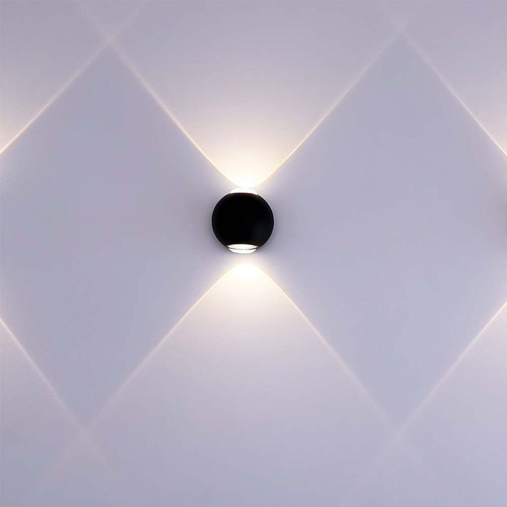 V-TAC Lampada LED da Muro Sferica 2W Doppio Fascio Luminoso Colore Bianco 4000K IP54 V-TAC Lampada LED da Muro Sferica 2W Doppio Fascio Luminoso Colore Bianco 4000K IP54